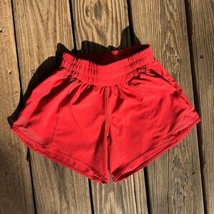 Lululemon Hotty Hot Low Rise Short 4"